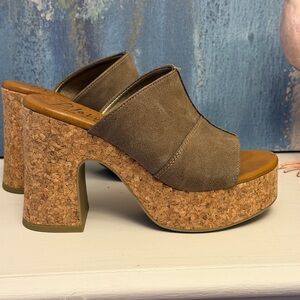 Chic Women's Platform Sandals in Brown Suede